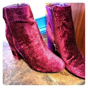 Size 8.5 pink/red velvet booties w/flower pattern